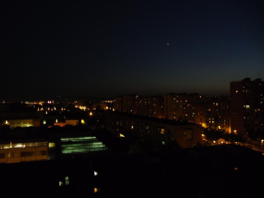 Apartmán Atico Soleado L'Hospitalet de Llobregat Exteriér fotografie